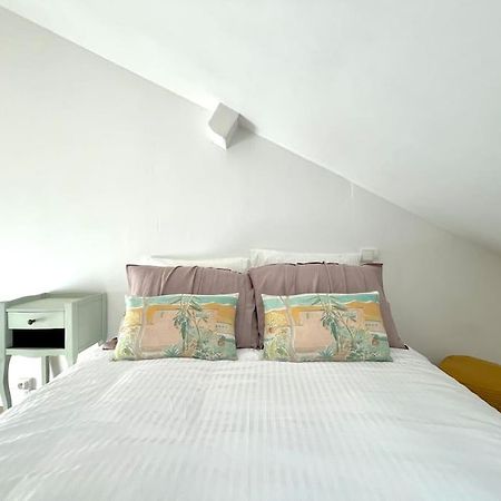 Studio Jade : Charmant Logement Place Clemenceau Apartment Pau Luaran gambar