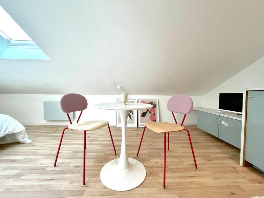 Studio Jade : Charmant Logement Place Clemenceau Apartment Pau Luaran gambar