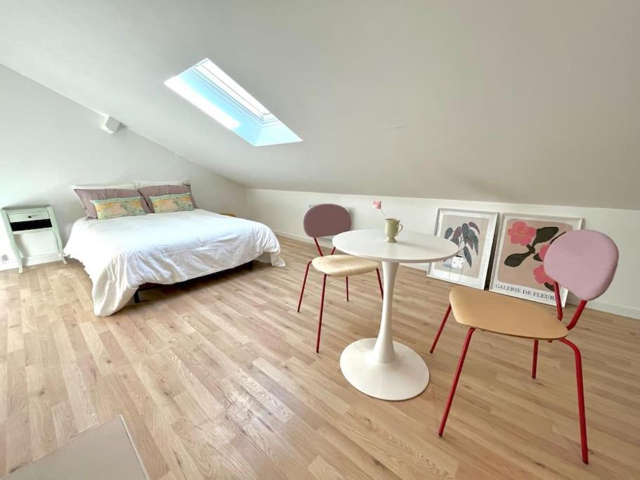 Studio Jade : Charmant Logement Place Clemenceau Apartment Pau Luaran gambar