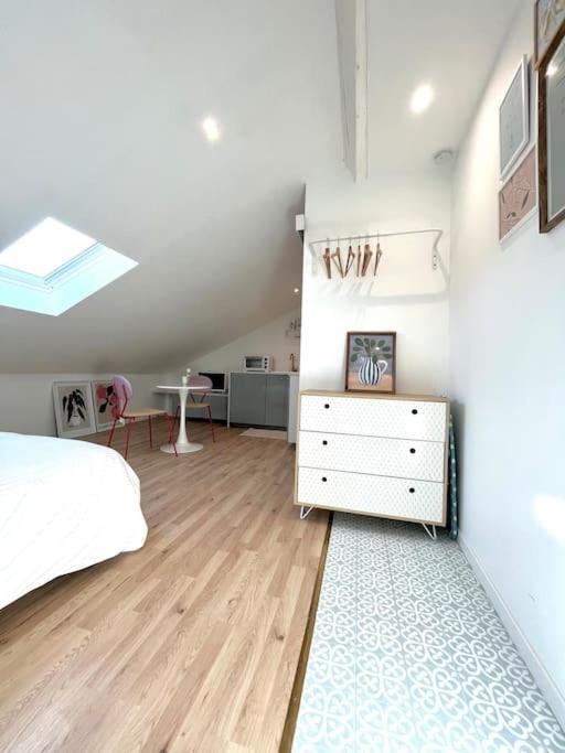 Studio Jade : Charmant Logement Place Clemenceau Apartment Pau Luaran gambar